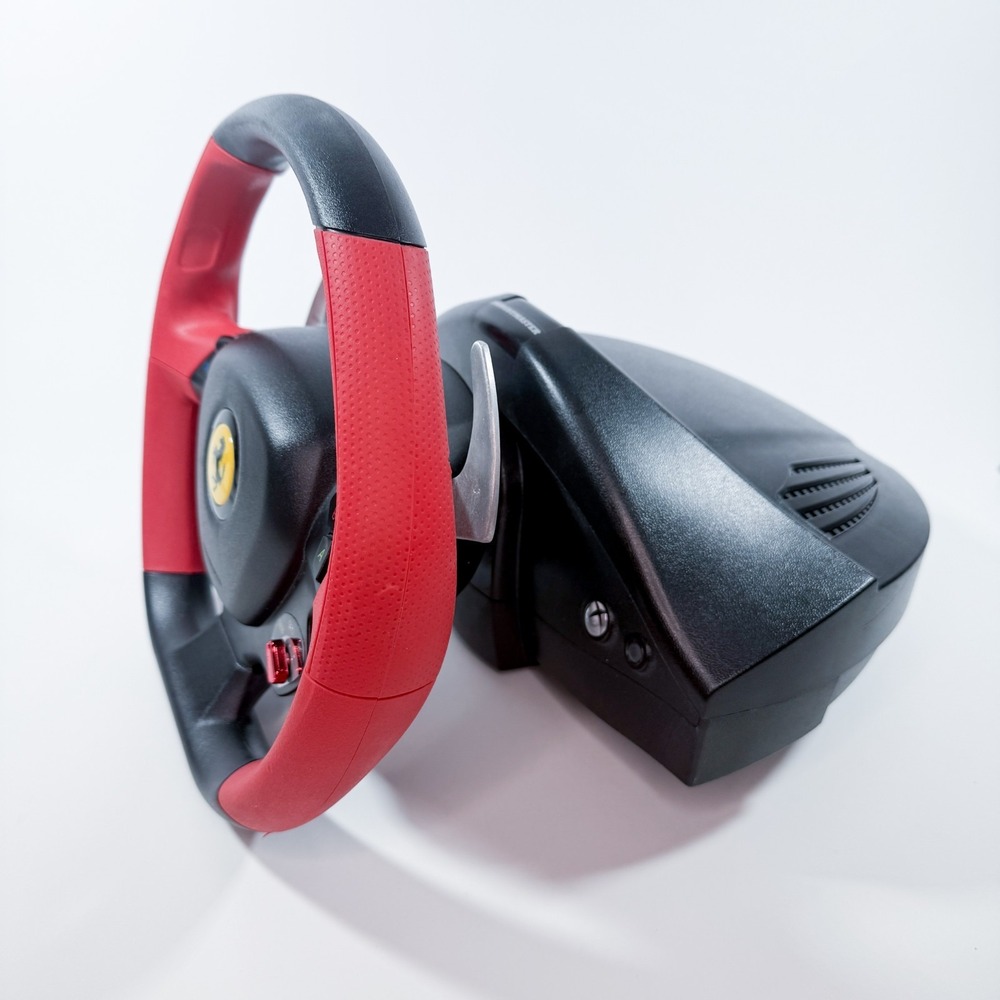 Xbox One Thrustmaster Ferrari 458 Spider Racing Wheel & Pedals Complete Tested - Picture 3 of 13